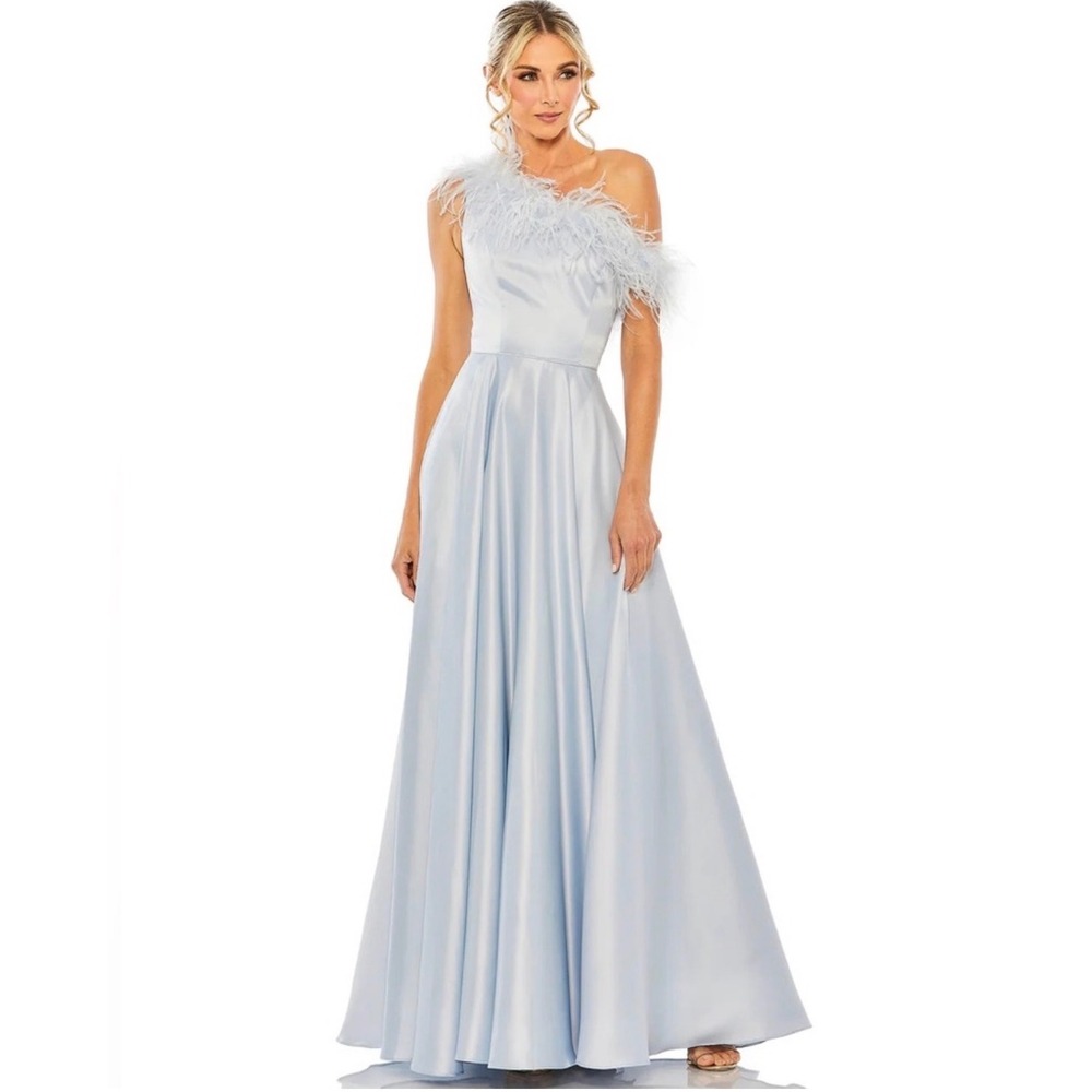 NWT Mac Duggal 11684 Powder Blue Satin Feather One Shoulder Gown Size 6 $598